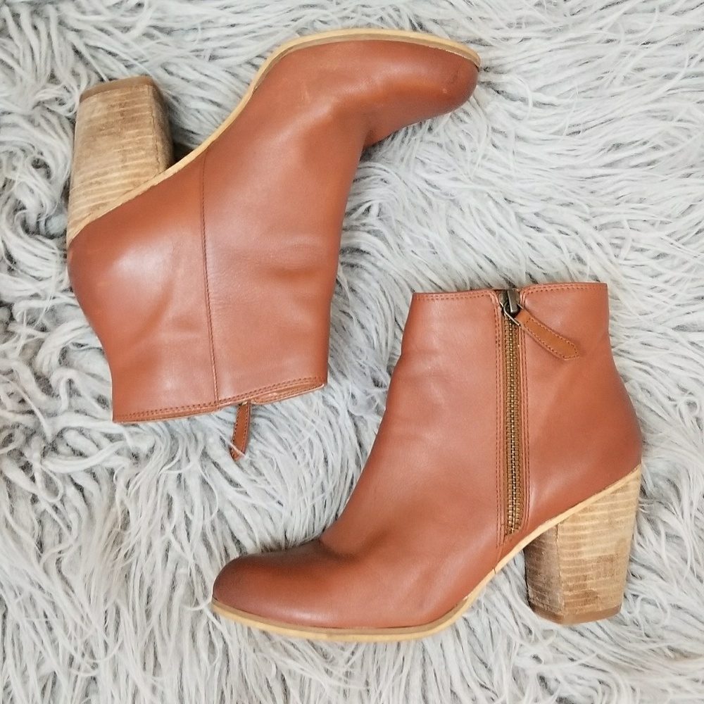 BP || trolley ankle booties
